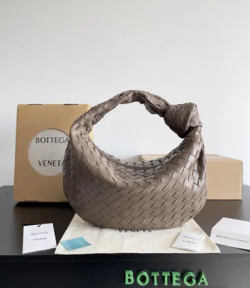 Bottega Veneta Leather Knot Bag with Shoulder Strap top quality #A45660