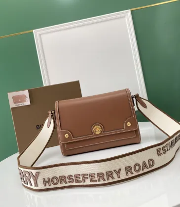 Burberry Crossbody Bag Logo Embroidered Strap &amp Leather A Nod to Heritage size:25×8×18cm #A54201