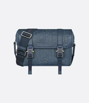 Dior Hit The Road Leather Messenger Bag With Signature Monogram Embossing size:24×18×8cm #A53669