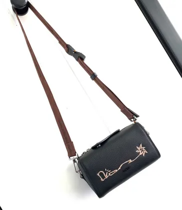Dior Black Leather Crossbody Bag With Floral Embroidery And Adjustable Strap For Chic Outings #A50072