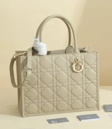 Dior Lady D - Lite Bag in Beige Quilted Leather With Iconic Charm for Timeless Elegance #A50088