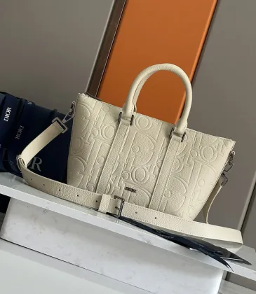Elegant Dior Embossed Leather Tote Bag With Versatile Straps For Timeless FashionFashion Looks #A50086