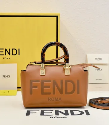 Fendi Roma Leather Handbag With Tortoise - Shell Handle And Brand Embossing For Luxury Style size:17×8×12cm #A54314