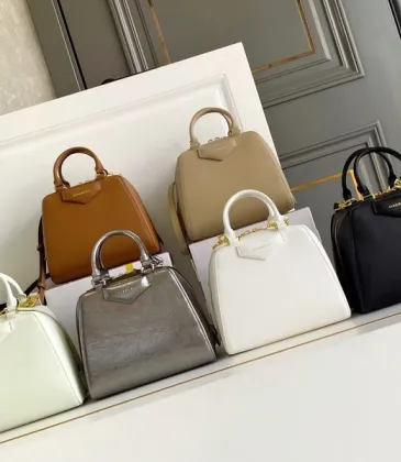Elegant Givenchy Handbag Collection Showcasing Timeless Designs and Premium Craftsmanship #A52342