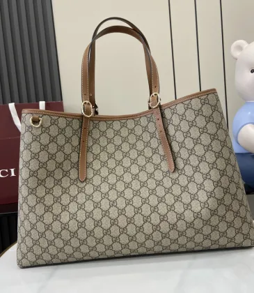 Gucci GG Supreme Canvas Tote Bag: Timeless Style for Everyday Elegance #A51000
