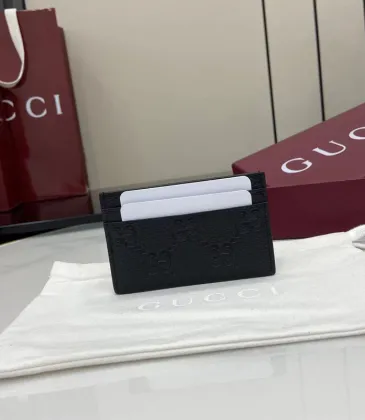 Gucci Embossed Leather Card Holder: Sleek Accessory for Organized Luxury size:11×7cm #A53540