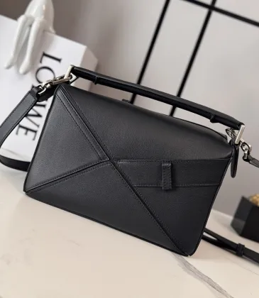 Loewe 052557 Panta Puzzle Bag in Glossy Calfskin Size 24x10.5x16.5CM #A62902 Loewe 052557 Panta Puzzle Bag in Glossy Calfskin Size 24x10.5x16.5CM #A62902