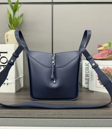 Loewe Navy Leather Bucket Bag With Adjustable Strap For Effortless Everyday Elegance #A50042