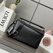 Loewe Black Leather Puzzle Bag With Geometric Design And Adjustable Strap For Modern Chic #A50043