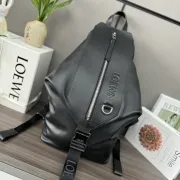 Loewe Black Leather Backpack With Distinctive Zipper And Branding For Modern Urban Style #A50064