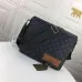 Louis Vuitton District Message Bag for Men #999931713