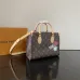 Chic Louis Vuitton Monogram Canvas Handbag With Distinctive Patches size:25×19×11.5cm #A53370