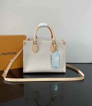Elegant Louis Vuitton Handbag with Distinctive Monogram and Charm size:25×19×11.5cm #A53529