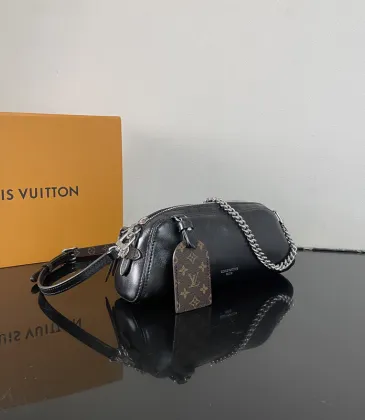 Louis Vuitton Black Leather Shoulder Bag With Silver Chain Strap And Monogram Tag #A50838