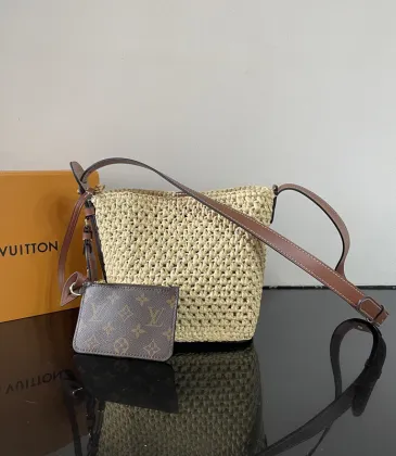 Louis Vuitton Straw Crossbody Bag With Monogram Pouch And Leather Strap size:16×18×12cm #A53374
