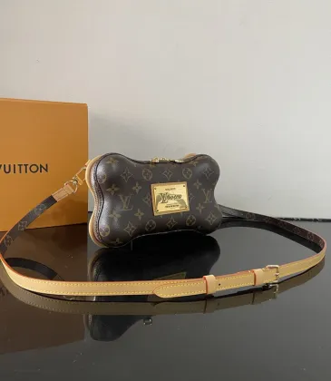 Stylish Louis Vuitton Petite Malle Souple Bag With Classic Monogram Pattern size:24×14×6cm #A53371
