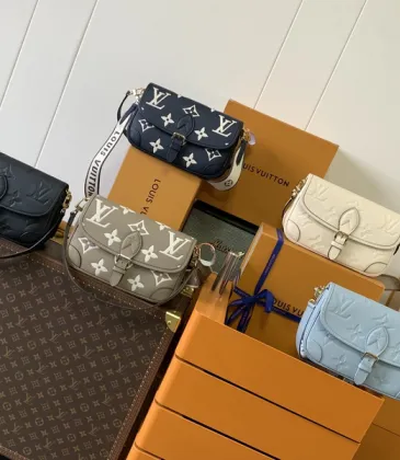 Louis Vuitton Monogram Handbag Collection In Diverse Styles And Colors  #A51598