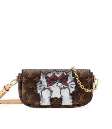 M15148 LV Travels With Grace Coddington Wallet On Chain Ivy #A56012
