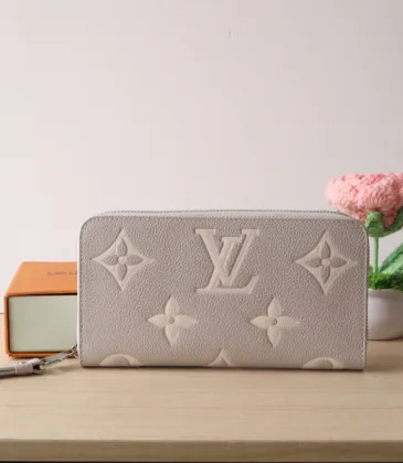 Elegant Louis Vuitton Gray Empreinte Leather Zippy Wallet With Iconic Monogram Motifs #A50101