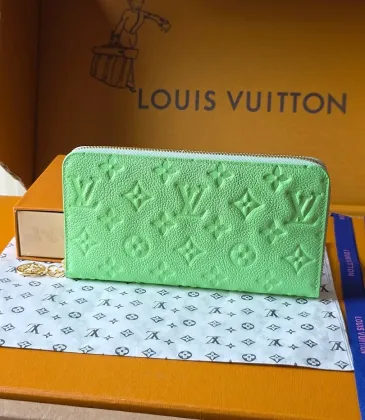  M27715 Zippy Apple Green Empreinte Leather Full Zip Long Card Wallet #A66002