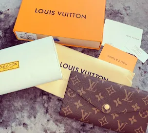 Louis Vuitton Sarah long flip purse #9874949