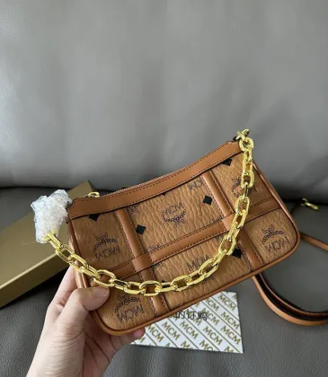 MCM Mini Crossbody Bag, Grid Pattern, Chain Strap, Style 65026 12.5 x 21.0 x 5.0cm #A61794 MCM Mini Crossbody Bag, Grid Pattern, Chain Strap, Style 65026 12.5 x 21.0 x 5.0cm #A61794