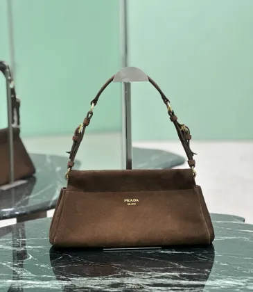 Prada Enchaîne Suede Handbag (1BC262) 2025 FW - Vintage Curved Silhouette, Removable Strap, 32.5×15.5×11cm #A59987 Prada Enchaîne Suede Handbag (1BC262) 2025 FW - Vintage Curved Silhouette, Removable Strap, 32.5×15.5×11cm #A59987