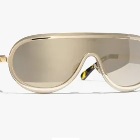 Chanel AAA+ sunglasses and original box #A66043 Chanel AAA+ sunglasses and original box #A66043