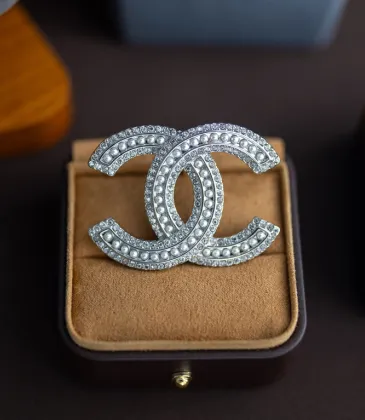 Chanel brooches #A55200