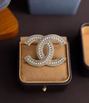 Chanel brooches #A55201