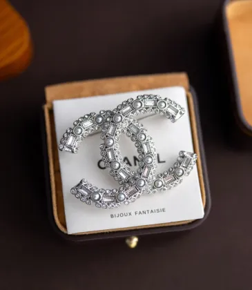 Chanel brooches #A55202