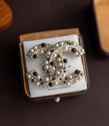Chanel brooches #A55204