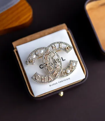 Chanel brooches #A55212