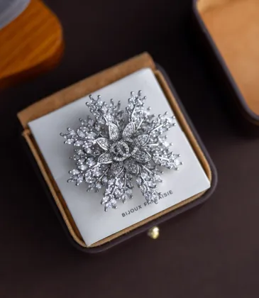 Chanel brooches #A55214