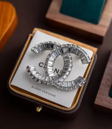 Chanel brooches #A55219