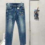 Louis Vuitton Jeans for Louis Vuitton short Jeans for men #A55440