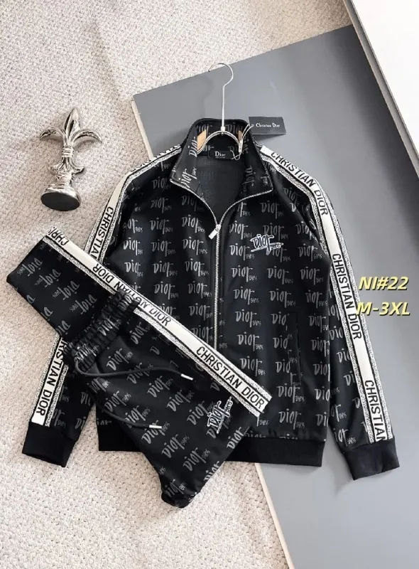 Dior tracksuits for Dior Short Tracksuits for men #A56383