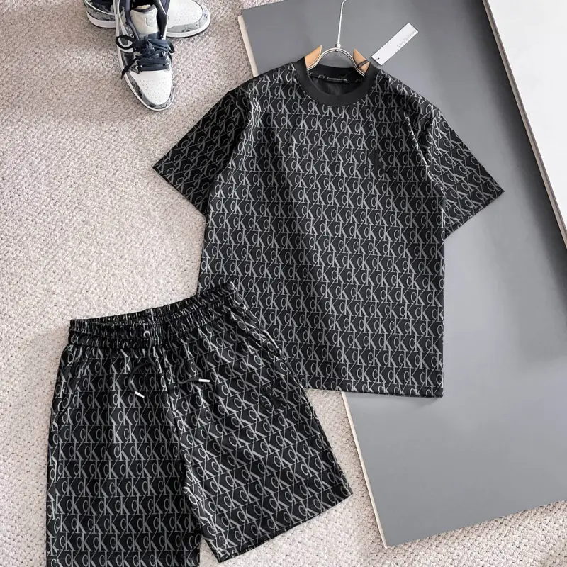 Dior tracksuits for Dior Short Tracksuits for men #A61285