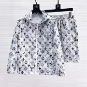 Louis Vuitton tracksuits for Louis Vuitton short tracksuits for men #A36965