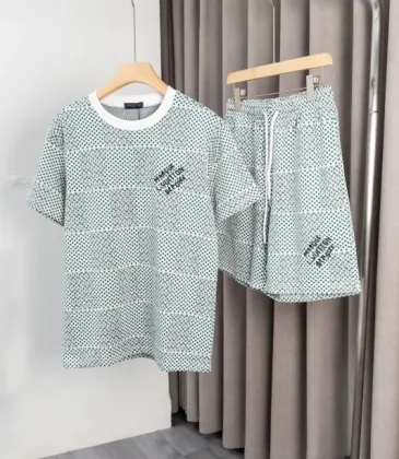 Louis Vuitton tracksuits for Louis Vuitton short tracksuits for men #A57940 Louis Vuitton tracksuits for Louis Vuitton short tracksuits for men #A57940