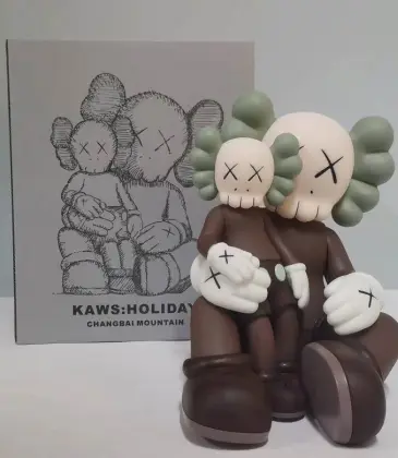 Kaws Companion Toy Holiday Tai Mountain Toy Iconic Art Collectible Figure 16x18x22cm #A52587