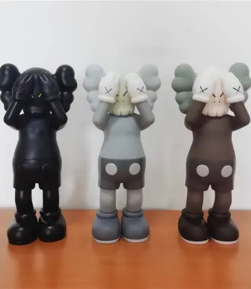 Kaws Companion Toy Passing Through Figures Iconic Art Collectibles in Black/Gray/Brown 26cm #A45796