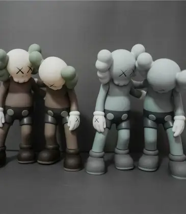 Kaws Toys along #A60142