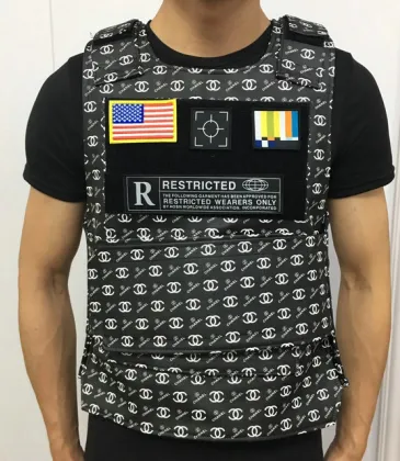 Chanel Patterned Tactical Vest With Patches For Fashion - Forward Streetwear Enthusiasts #999926642