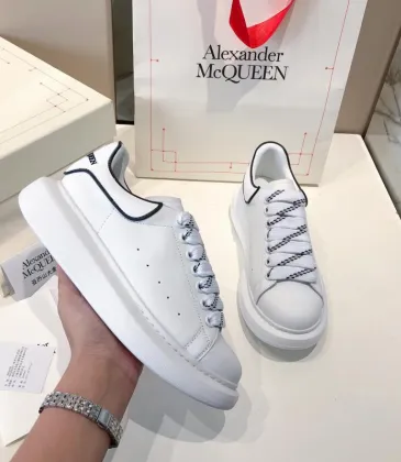 Alexander McQueen Shoes for Unisex McQueen Sneakers #99117286