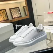 Alexander McQueen Shoes for Unisex McQueen Sneakers #A55845