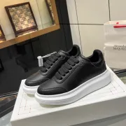 Alexander McQueen Shoes for Unisex McQueen Sneakers #A55852
