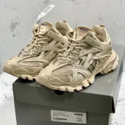 Balenciaga Sneakers Track 2.0 Balenciaga Unisex Shoes Gold #999900987