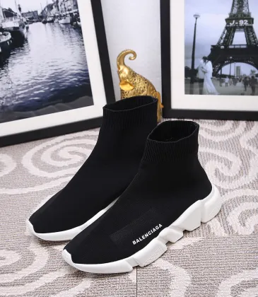 Balenciaga Speed 2.0 Sneaker Iconic Black Sock-Style Shoe with Lightweight Knit and Dynamic White Sole Timeless Essential for MEN #799925