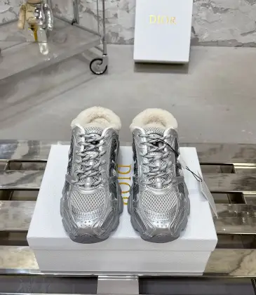 Dior Shoes for Women's Sneakers #A57420